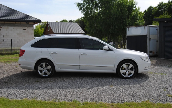 Skoda Superb cena 38500 przebieg: 271616, rok produkcji 2013 z Człopa małe 29